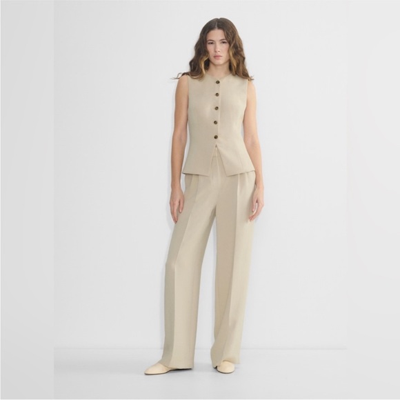 Aritzia Pants - NWT -Aritzia Effortless wide leg Women's pant